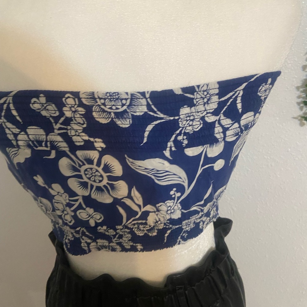 Blue top - Picture 2 of 2
